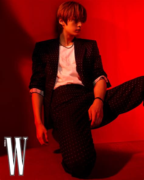 w korea Lee Know